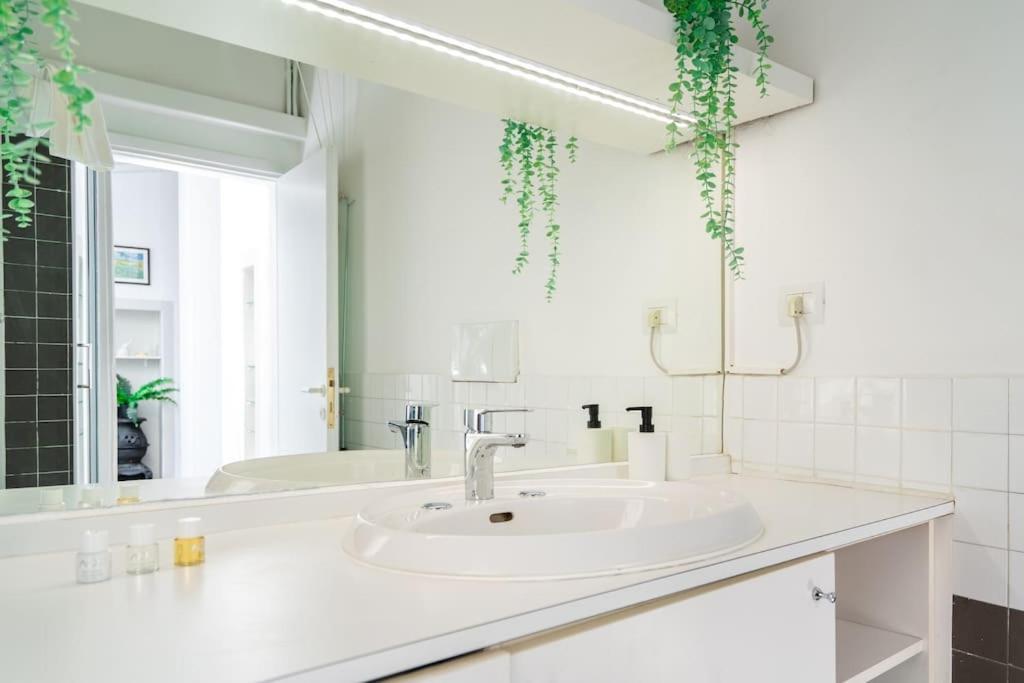 Borromei'S Nest - Central Loft Milaan Buitenkant foto