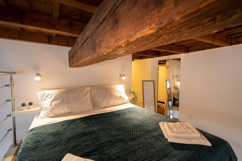 Borromei'S Nest - Central Loft Milaan Buitenkant foto
